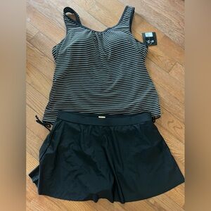 Two piece tankini 1X nwt